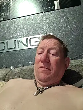 Snapshot of tomtom111111 chatting on December 5, 2025, 7:45 pm tomtom111111 online show from December 5, 2025, 7:45 pm