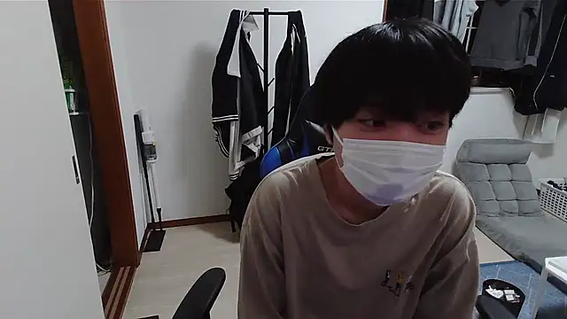 Snapshot of pychan chatting on May 10, 2026, 12:42 pm pychan online show from May 10, 2026, 12:42 pm