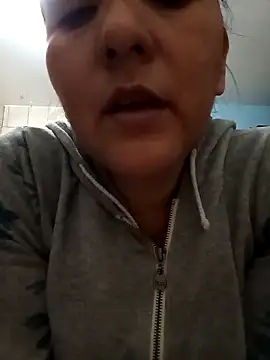 Snapshot of Gatubela212 chatting on October 3, 2025, 11:06 pm Gatubela212 online show from October 3, 2025, 11:06 pm