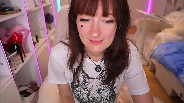 Cissy Glitter online show from May 9, 2026, 6:33 pm