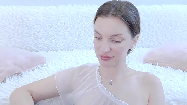 Snapshot of Beauty_Alex chatting on July 31, 2026, 4:12 am Beauty Alex online show from July 31, 2026, 4:12 am