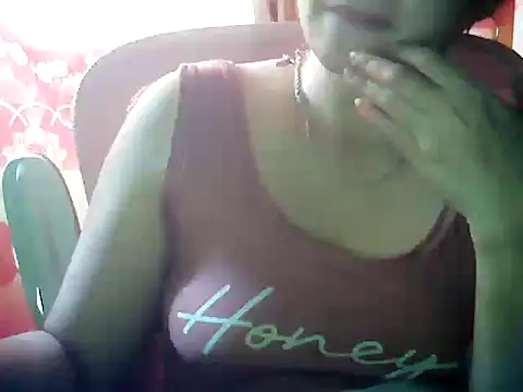 Snapshot of ashlylove25 chatting on June 1, 2026, 1:28 am ashlylove25 online show from June 1, 2026, 1:28 am
