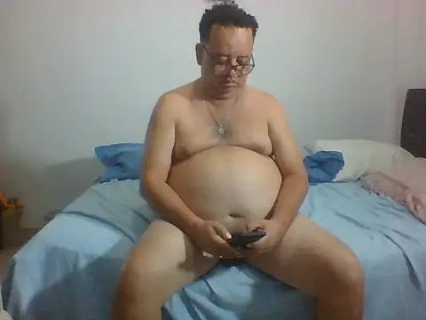 Snapshot of djtomxxx2777 chatting on February 24, 2025, 6:16 am djtomxxx2777 online show from February 24, 2025, 6:16 am