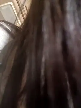 khloebanques online show from February 19, 2026, 2:14 pm