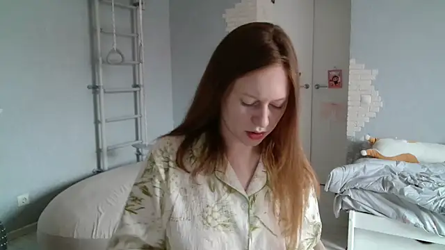 Snapshot of ConnieDaw chatting on November 1, 2025, 7:35 am ConnieDaw online show from November 1, 2025, 7:35 am