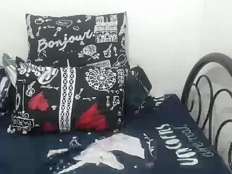 stacie iris online show from November 12, 2025, 6:45 pm