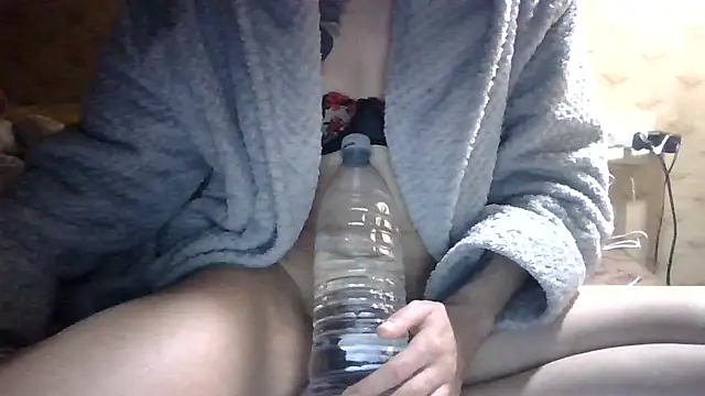 Snapshot of fabiolagg chatting on December 4, 2025, 8:41 pm fabiolagg online show from December 4, 2025, 8:41 pm