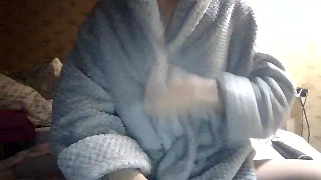 Snapshot of fabiolagg chatting on December 4, 2025, 8:35 am fabiolagg online show from December 4, 2025, 8:35 am