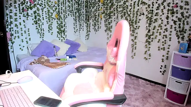 Snapshot of violeta_milleer chatting on November 13, 2025, 4:44 pm violeta milleer online show from November 13, 2025, 4:44 pm