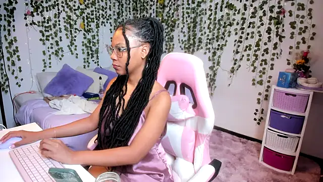 Snapshot of violeta_milleer chatting on November 20, 2025, 5:13 pm violeta milleer online show from November 20, 2025, 5:13 pm