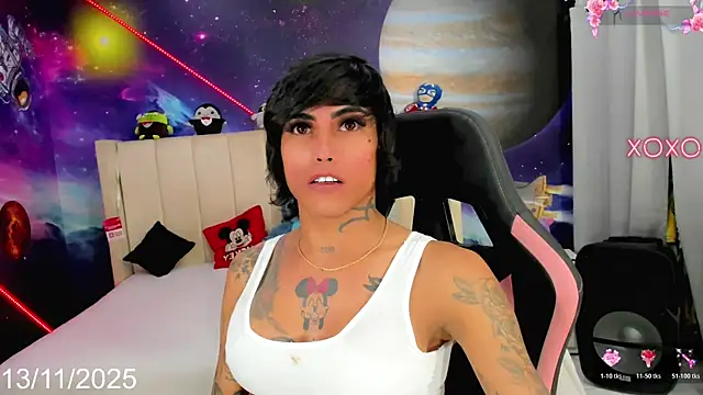 Snapshot of Nella_Dolls chatting on November 13, 2025, 8:46 pm Nella Dolls online show from November 13, 2025, 8:46 pm