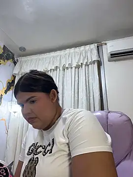 Lia sexx online show from September 24, 2025, 6:14 pm