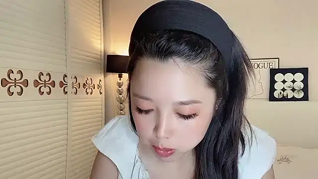 Snapshot of kk_lele chatting on June 5, 2026, 4:50 am kk lele online show from June 5, 2026, 4:50 am