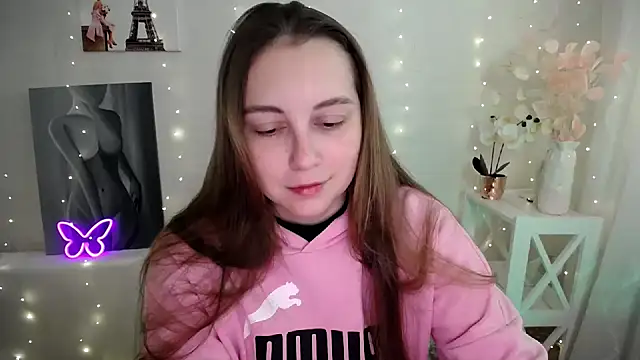 Snapshot of SweetPrincess_ chatting on May 2, 2026, 5:45 am SweetPrincess online show from May 2, 2026, 5:45 am