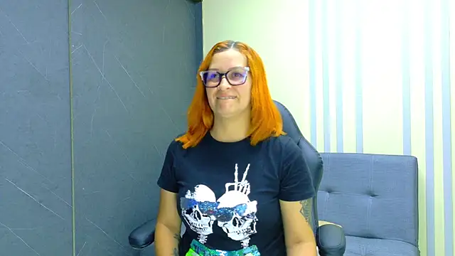 Britney taylor  online show from April 24, 2026, 8:22 pm