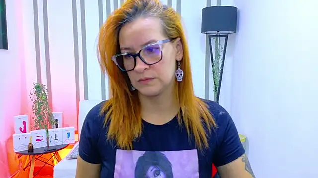 Snapshot of Britney_taylor_ chatting on November 12, 2025, 9:40 pm Britney taylor online show from November 12, 2025, 9:40 pm