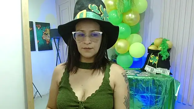 Snapshot of Britney_taylor_ chatting on March 17, 2025, 6:42 pm Britney taylor online show from March 17, 2025, 6:42 pm