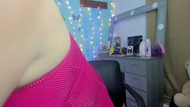 Snapshot of Britney_taylor_ chatting on February 22, 2025, 8:53 pm Britney taylor online show from February 22, 2025, 8:53 pm