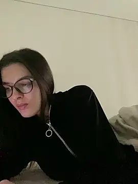 little belucci online show from November 15, 2025, 12:20 pm