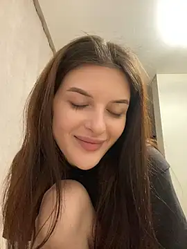 little belucci online show from March 22, 2025, 6:58 pm