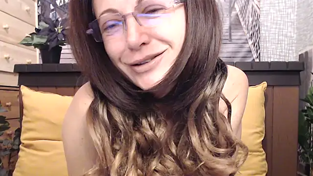 Snapshot of lilianleight chatting on September 21, 2025, 8:36 pm lilianleight online show from September 21, 2025, 8:36 pm