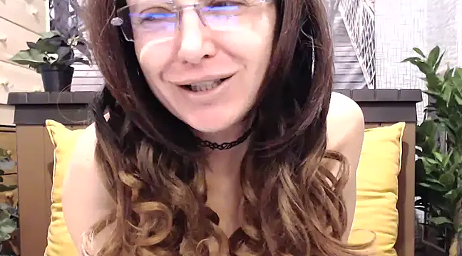 Snapshot of lilianleight chatting on December 5, 2024, 8:27 am lilianleight online show from December 5, 2024, 8:27 am