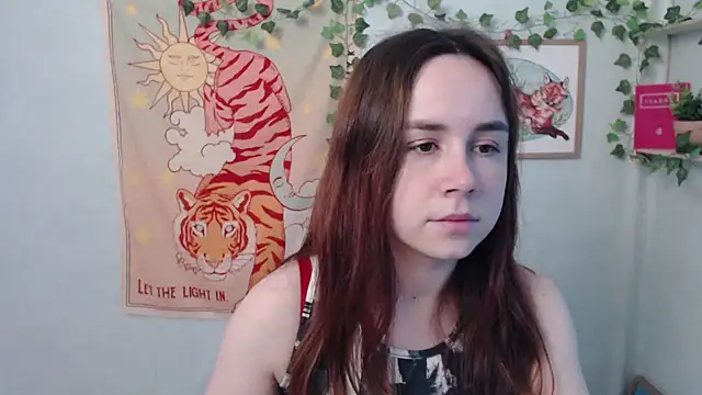 Snapshot of VeryVeryVeryShy_ chatting on May 16, 2026, 5:28 am VeryVeryVeryShy online show from May 16, 2026, 5:28 am