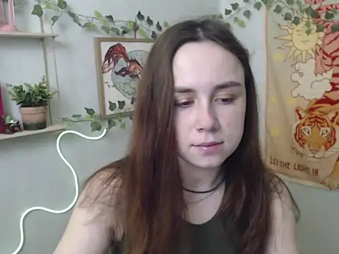 Snapshot of VeryVeryVeryShy_ chatting on April 13, 2026, 5:44 am VeryVeryVeryShy online show from April 13, 2026, 5:44 am