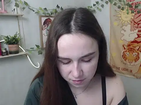 Snapshot of VeryVeryVeryShy_ chatting on April 25, 2026, 5:32 am VeryVeryVeryShy online show from April 25, 2026, 5:32 am