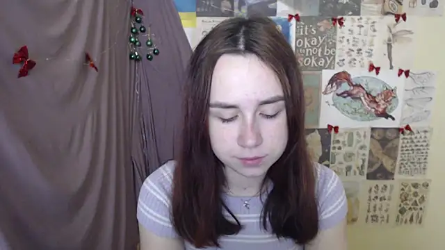 VeryVeryVeryShy  online show from December 17, 2025, 9:14 am