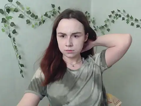 Snapshot of VeryVeryVeryShy_ chatting on April 1, 2026, 5:20 am VeryVeryVeryShy online show from April 1, 2026, 5:20 am