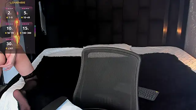 Snapshot of AndyWiilliams chatting on October 23, 2025, 9:02 pm AndyWiilliams online show from October 23, 2025, 9:02 pm