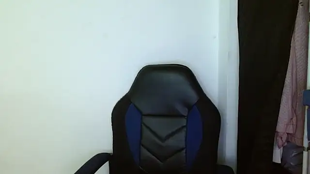 Snapshot of katia_mature chatting on October 29, 2025, 7:35 pm katia mature online show from October 29, 2025, 7:35 pm