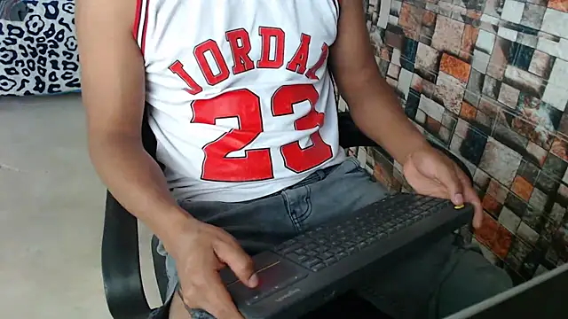 Snapshot of sexatlexx chatting on November 6, 2025, 9:08 pm sexatlexx online show from November 6, 2025, 9:08 pm