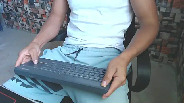 Snapshot of sexatlexx chatting on October 2, 2025, 4:21 pm sexatlexx online show from October 2, 2025, 4:21 pm