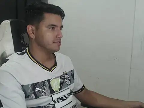 kylian 07 online show from December 2, 2025, 4:03 am