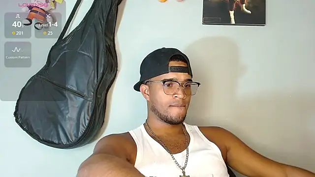 Snapshot of Bigcock_21cm_ chatting on November 24, 2025, 7:03 pm Bigcock 21cm online show from November 24, 2025, 7:03 pm