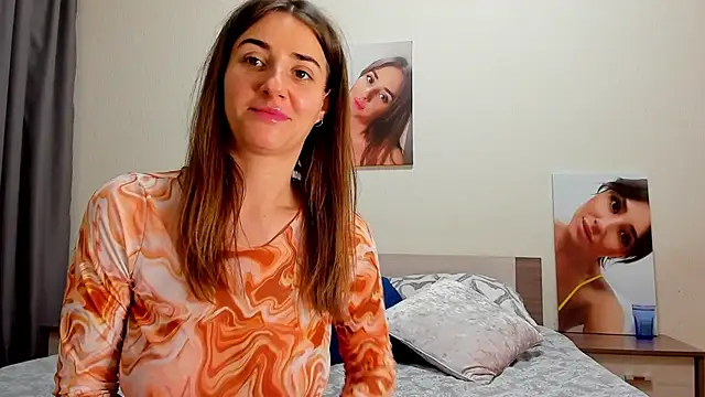 Snapshot of Squishy_Goddess chatting on March 7, 2025, 1:31 am Squishy Goddess online show from March 7, 2025, 1:31 am