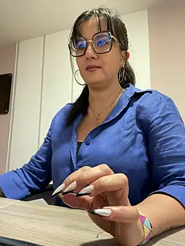 SWEETLILY18 online show from February 24, 2025, 11:21 am