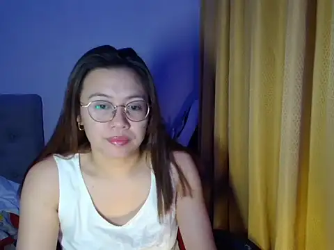 Snapshot of crizzybel chatting on May 28, 2026, 5:08 pm crizzybel online show from May 28, 2026, 5:08 pm