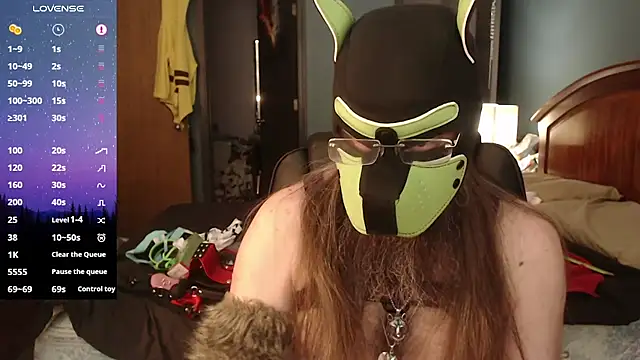 Snapshot of kinkywolf429 chatting on May 7, 2026, 10:35 pm kinkywolf429 online show from May 7, 2026, 10:35 pm