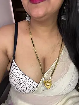 Zoya Varma004 online show from March 3, 2026, 5:36 am