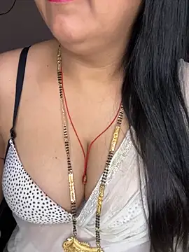 Zoya Varma004 online show from October 26, 2025, 9:53 am