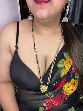 Snapshot of Zoya_Varma004 chatting on May 17, 2026, 11:21 am Zoya Varma004 online show from May 17, 2026, 11:21 am