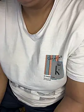 Zoya Varma004 online show from April 12, 2026, 6:38 am