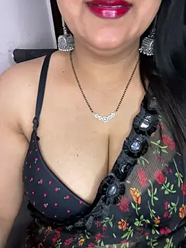 Zoya Varma004 online show from March 12, 2026, 6:28 am