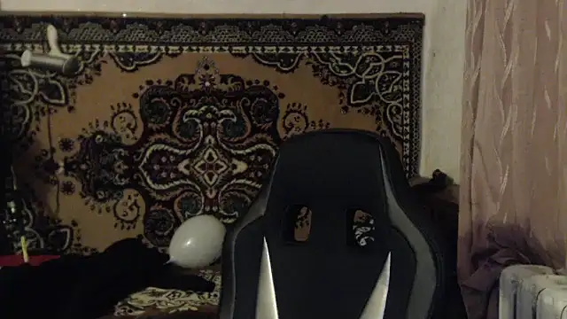 Snapshot of AlisaLaDiva chatting on February 4, 2025, 9:20 pm AlisaLaDiva online show from February 4, 2025, 9:20 pm