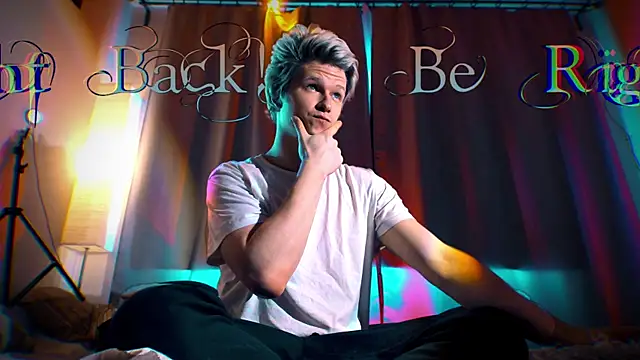 Breston Sweet online show from February 13, 2026, 10:26 am