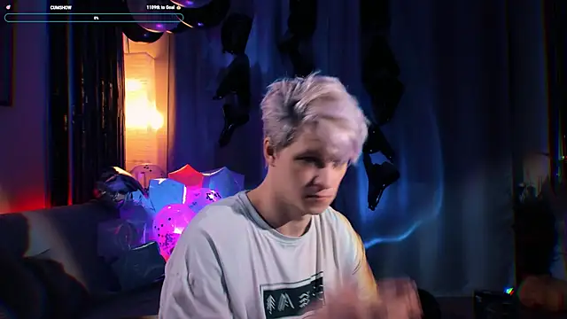 Snapshot of Breston_Sweet chatting on November 26, 2025, 6:46 am Breston Sweet online show from November 26, 2025, 6:46 am