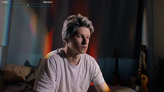 Snapshot of Breston_Sweet chatting on October 4, 2025, 5:09 am Breston Sweet online show from October 4, 2025, 5:09 am